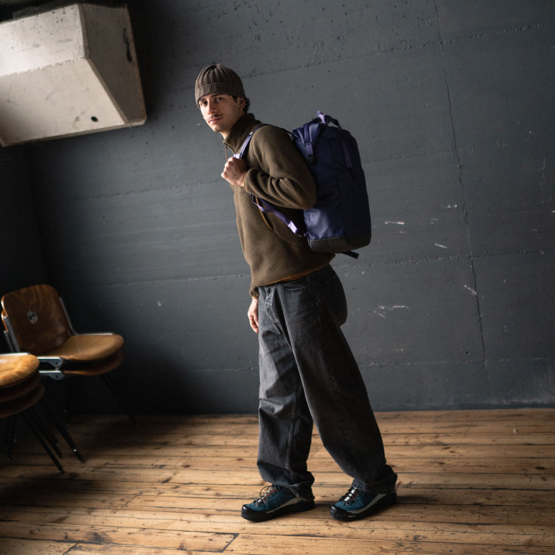 #Colour_violet - black